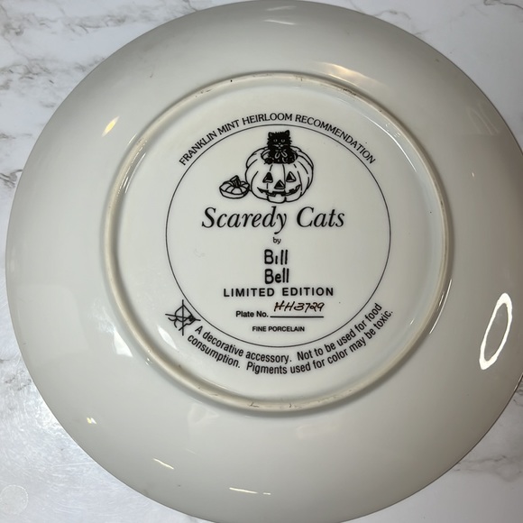 Cat Plates 6 of The Cutest Cat 😻Plates You’ll Ever Find! MeeYoww! Franklin Mint - Picture 9 of 17